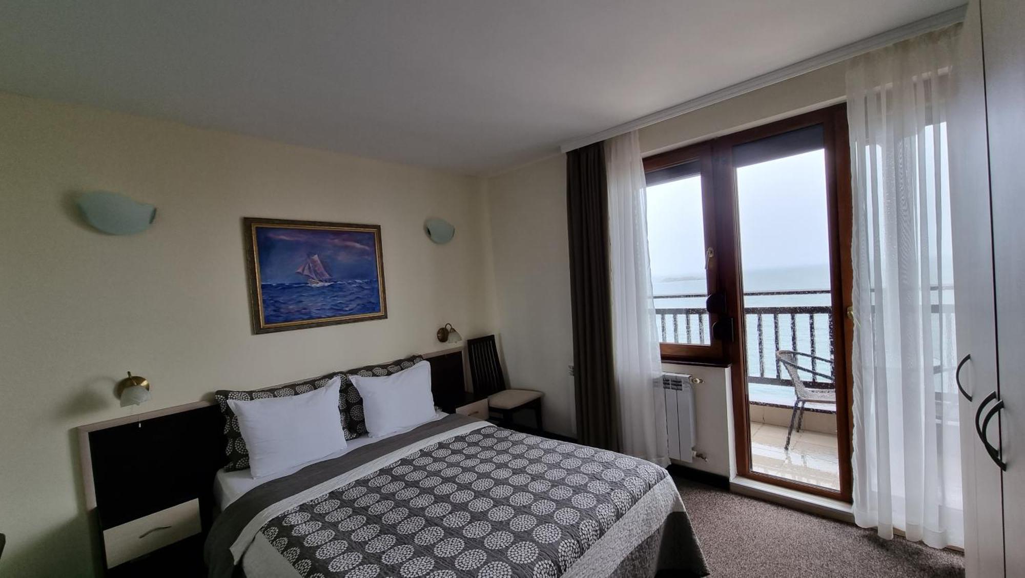 Hoteldiamanti Sozopol Rom bilde